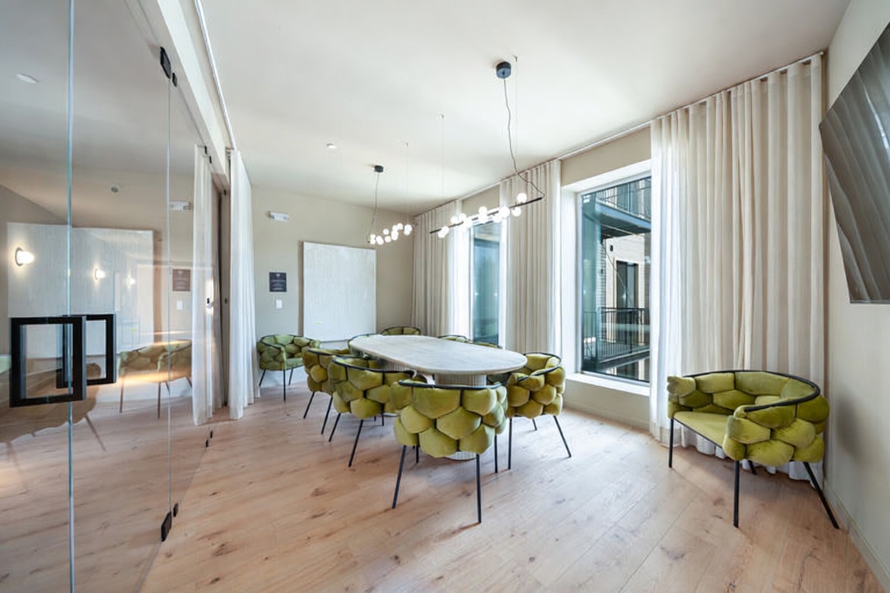 Novú resident conference room